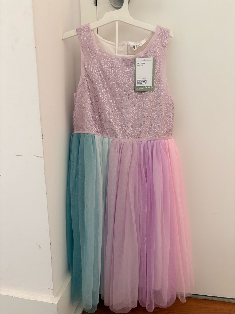 NWT H&M Girls Sequin Tulle Dress Pastel Rainbow Princess Party. Size 9-10